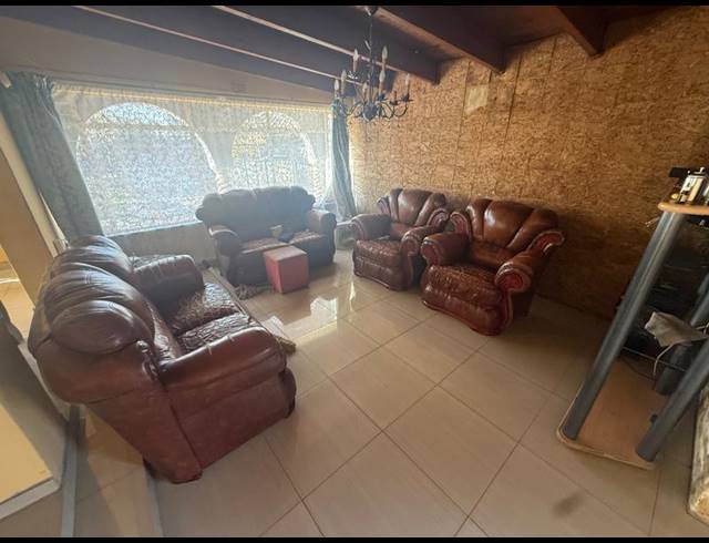 4 BEDROOM HOUSE FOR SALE IN VANDERBIJLPARK SE 7